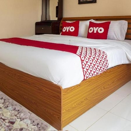 Oyo 75356 Thipsiri Lodge Chiang Mai Ngoại thất bức ảnh