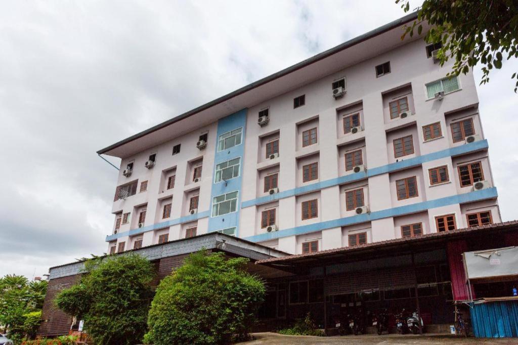 Oyo 75356 Thipsiri Lodge Chiang Mai Ngoại thất bức ảnh