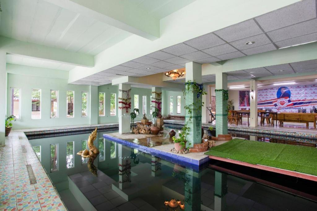 Oyo 75356 Thipsiri Lodge Chiang Mai Ngoại thất bức ảnh