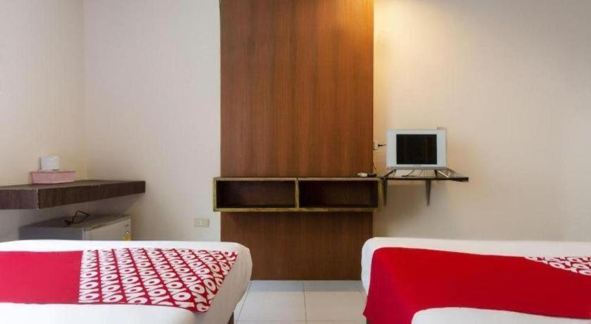 Oyo 75356 Thipsiri Lodge Chiang Mai Ngoại thất bức ảnh