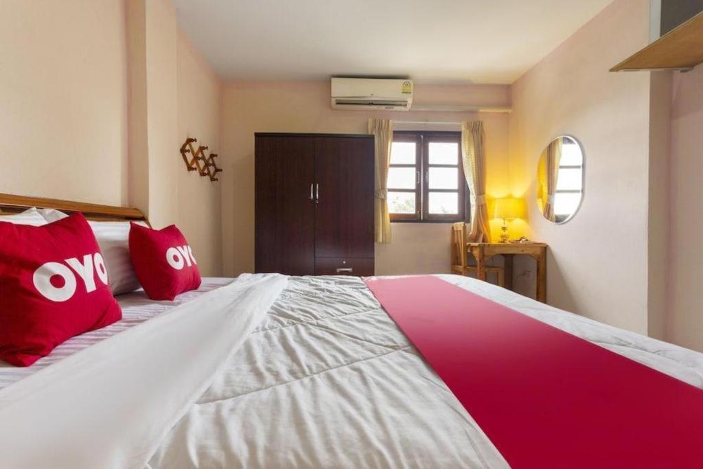 Oyo 75356 Thipsiri Lodge Chiang Mai Ngoại thất bức ảnh